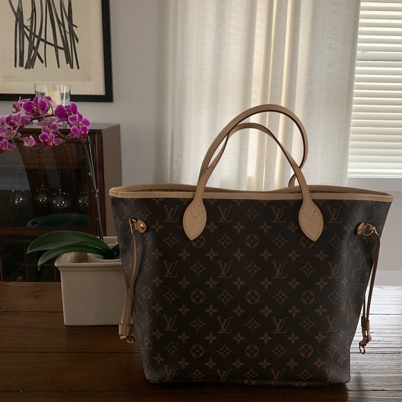 Louis Vuitton Handbags - Louis Vuitton neverfull tote mm